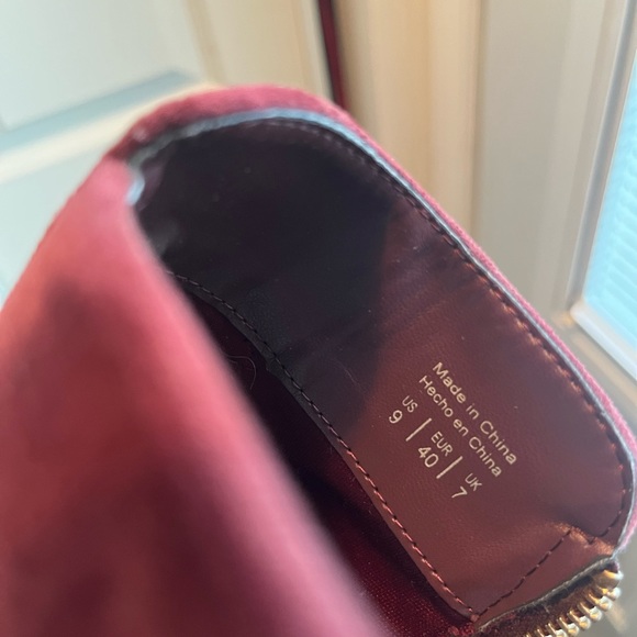 Red velvet ankle boots - Picture 4 of 7
